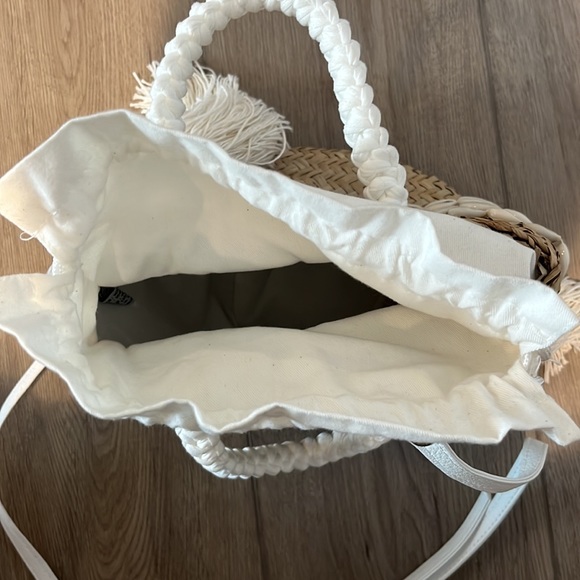 Beachy Boho purse NWT from crown vintage - Picture 5 of 8